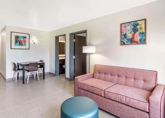 Home2 Suites Lexington Keeneland Airport, Ky